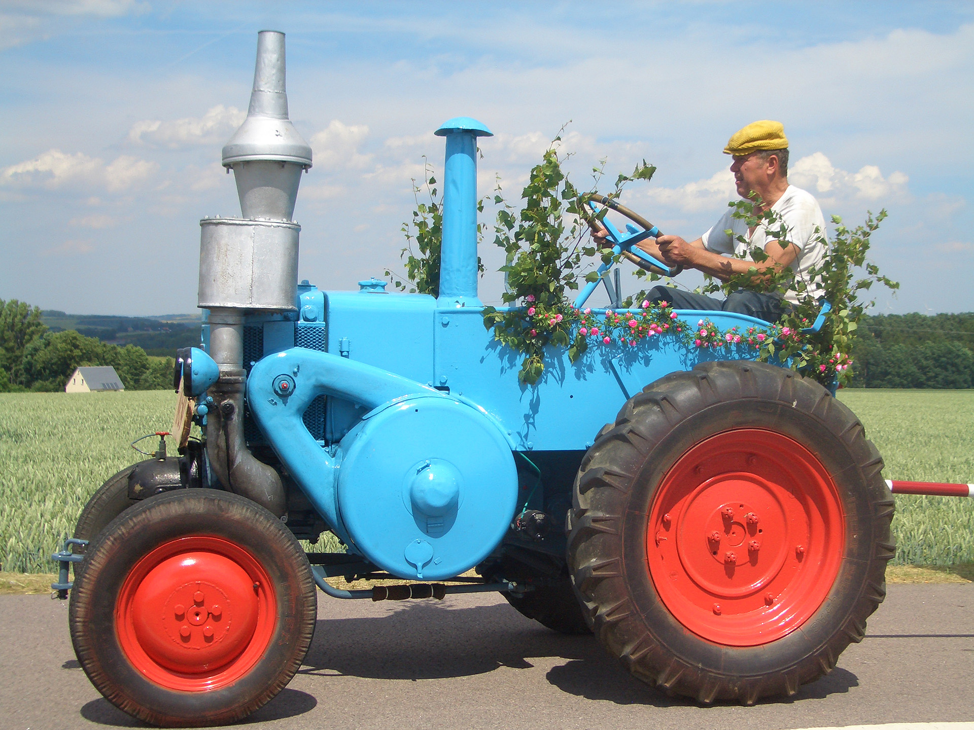Umzug mit Lanz-Bulldog Umzug mit Lanz-Bulldog